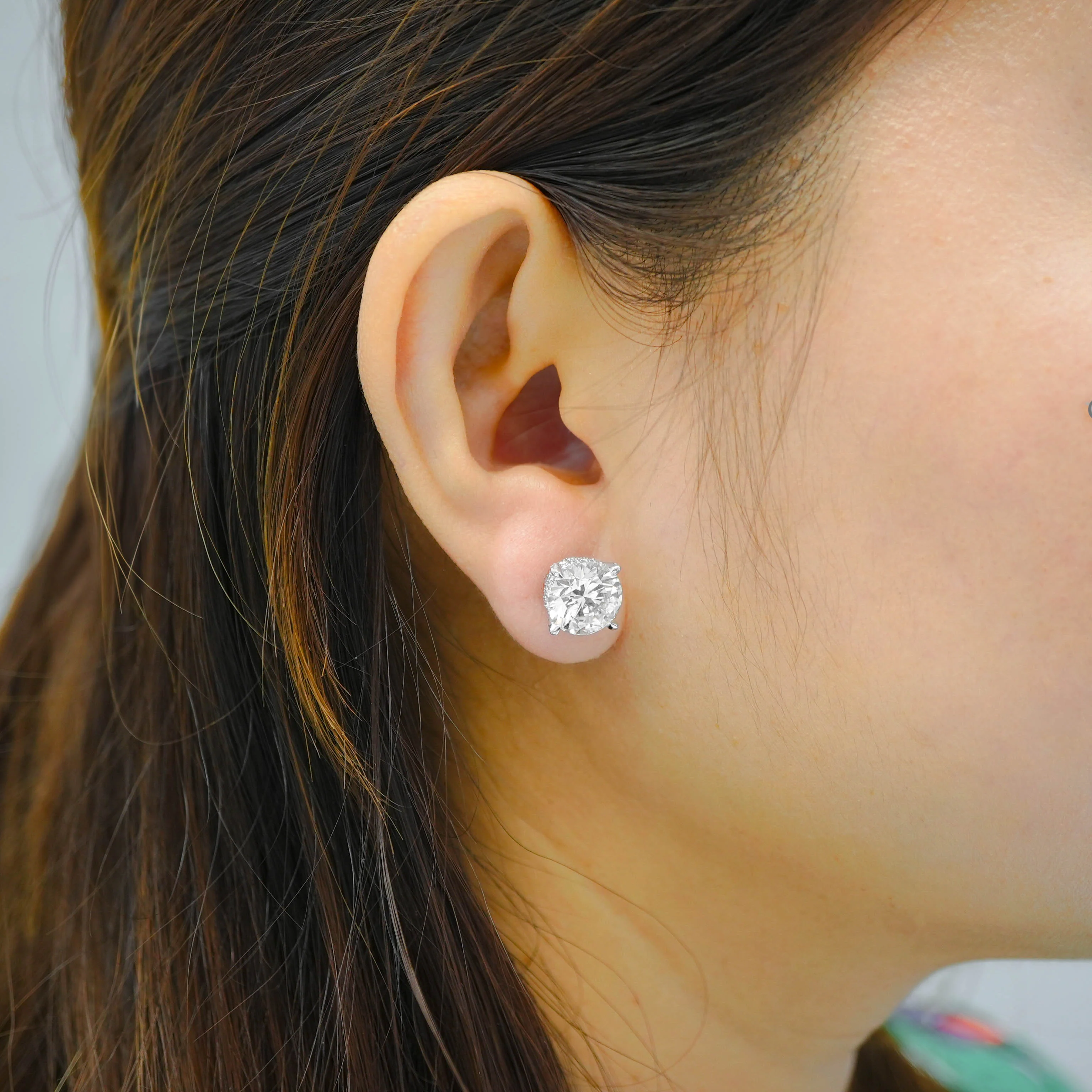 14K White Gold Round Stud Earrings 7.68 CT - Image 2