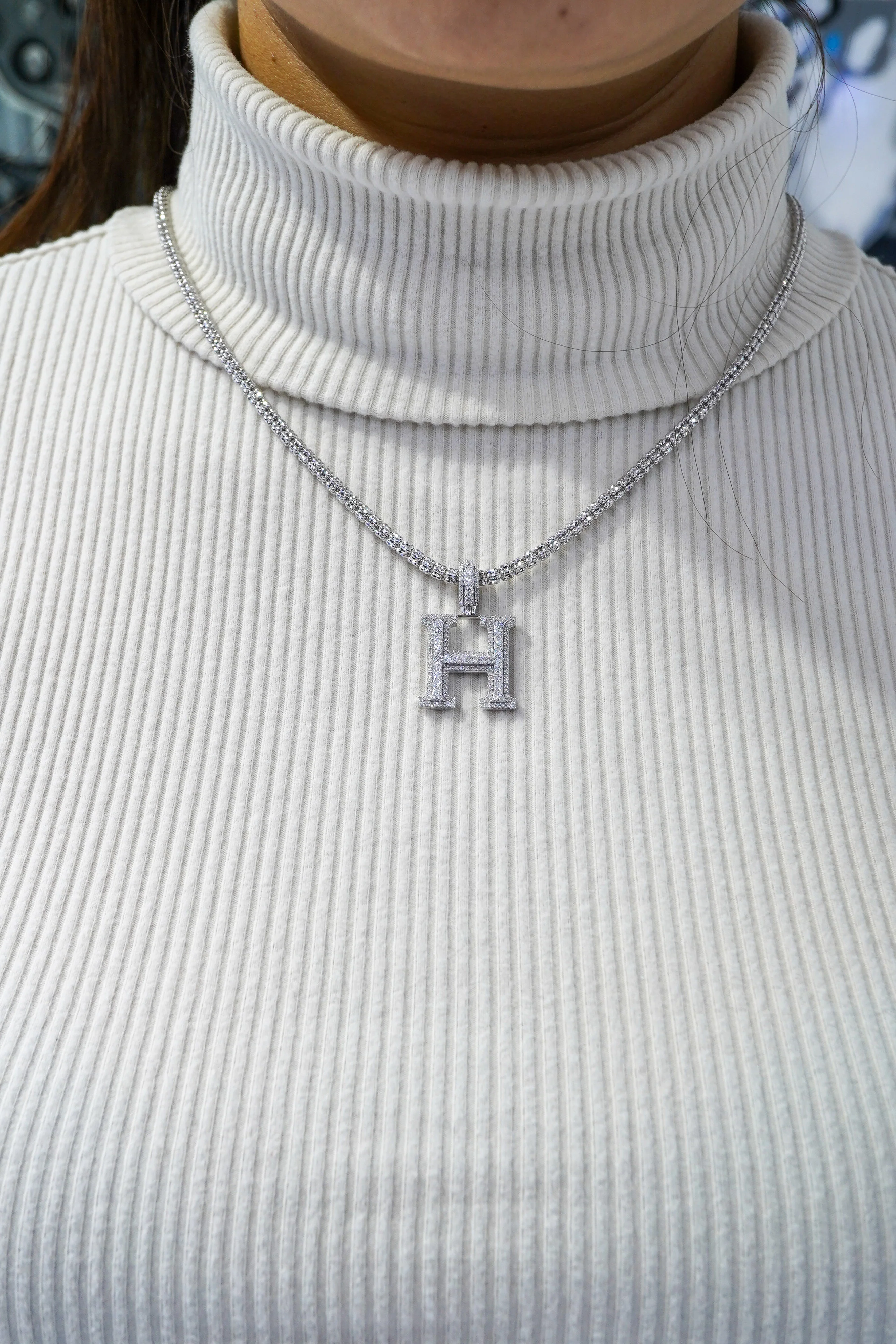 14K White Gold Diamond Initial "H" Pendant - 1.02 CT - Image 3