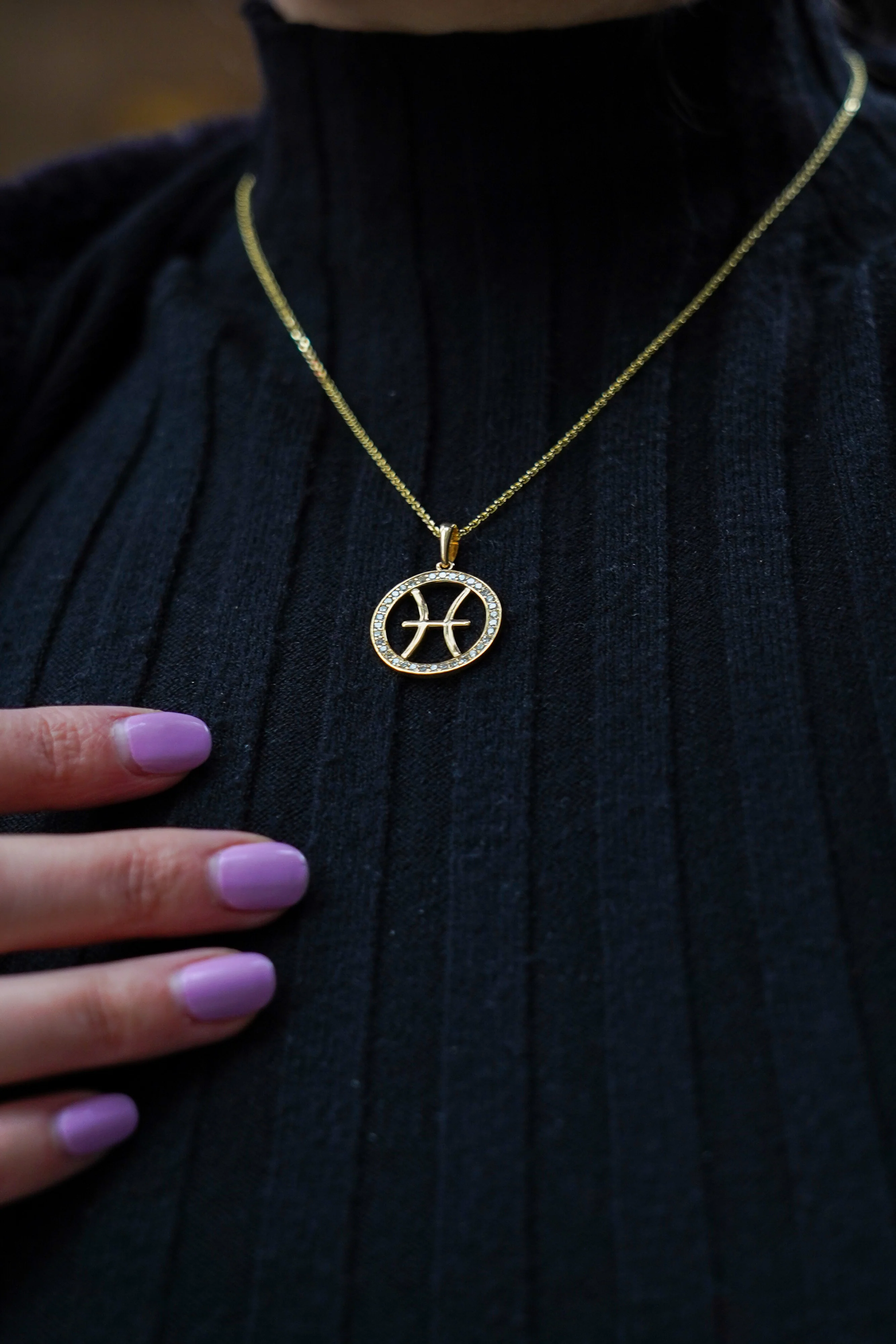 14K Gold Pisces Zodiac Diamond Pendant (0.65 CTW) - Image 2