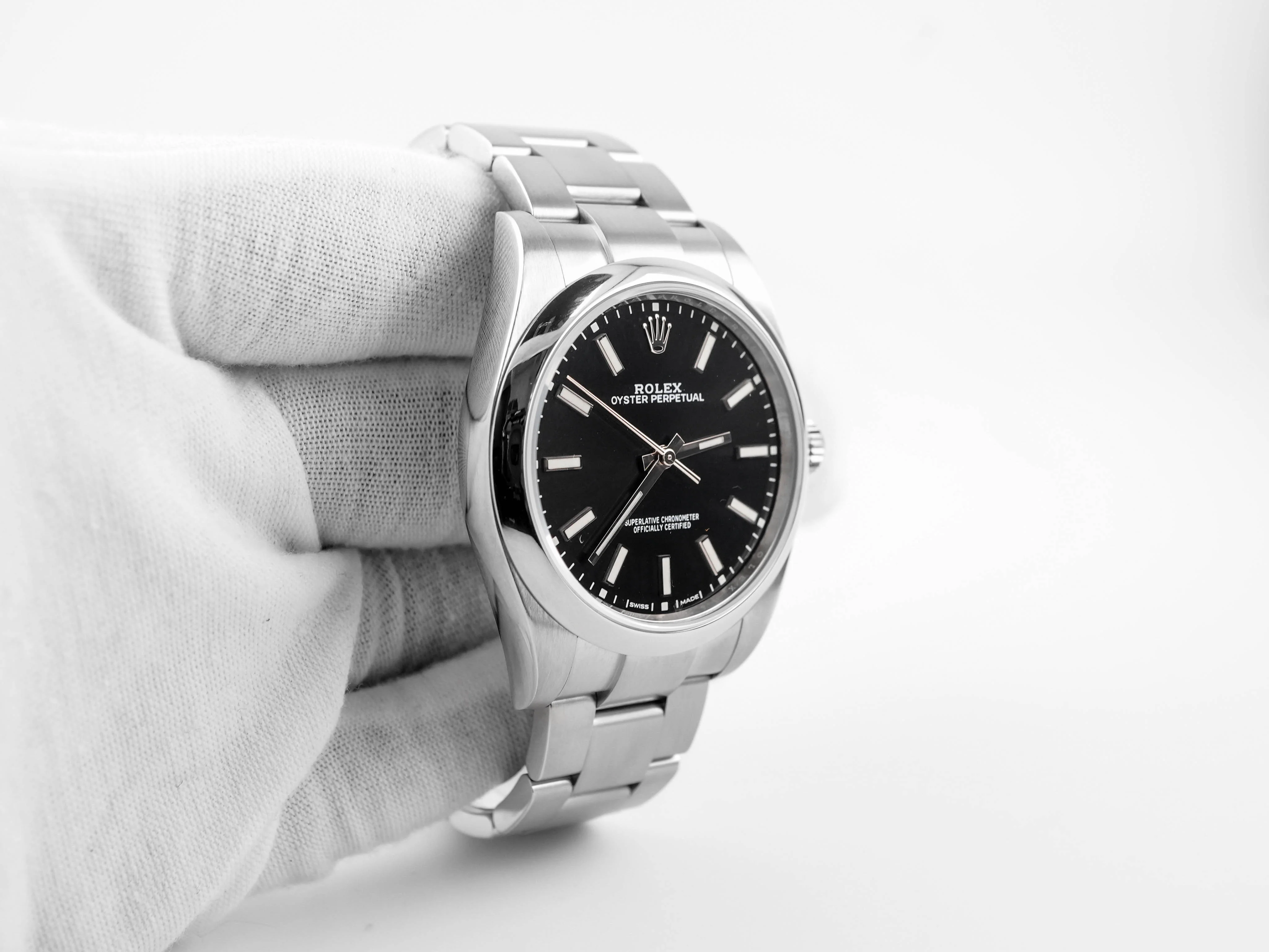 Rolex 114300 Oyster Perpetual 39 mm Smooth Bezel Black Dial Oyster Bracelet Box and Papers 2018 - Image 4