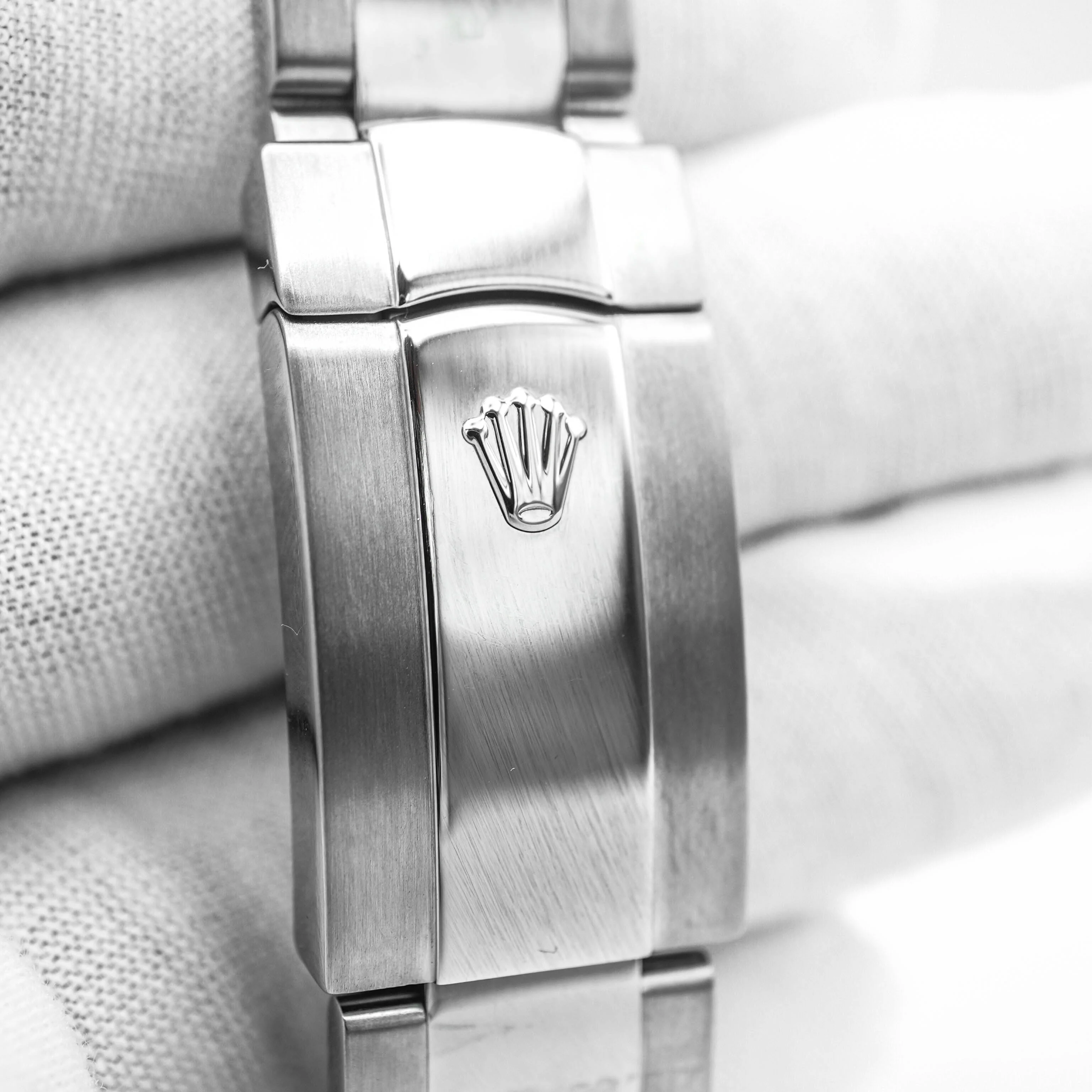 Rolex 116334 Datejust II 41 mm Fluted Bezel Charcoal Dial Oyster Bracelet Box and Papers 2012 - Image 5