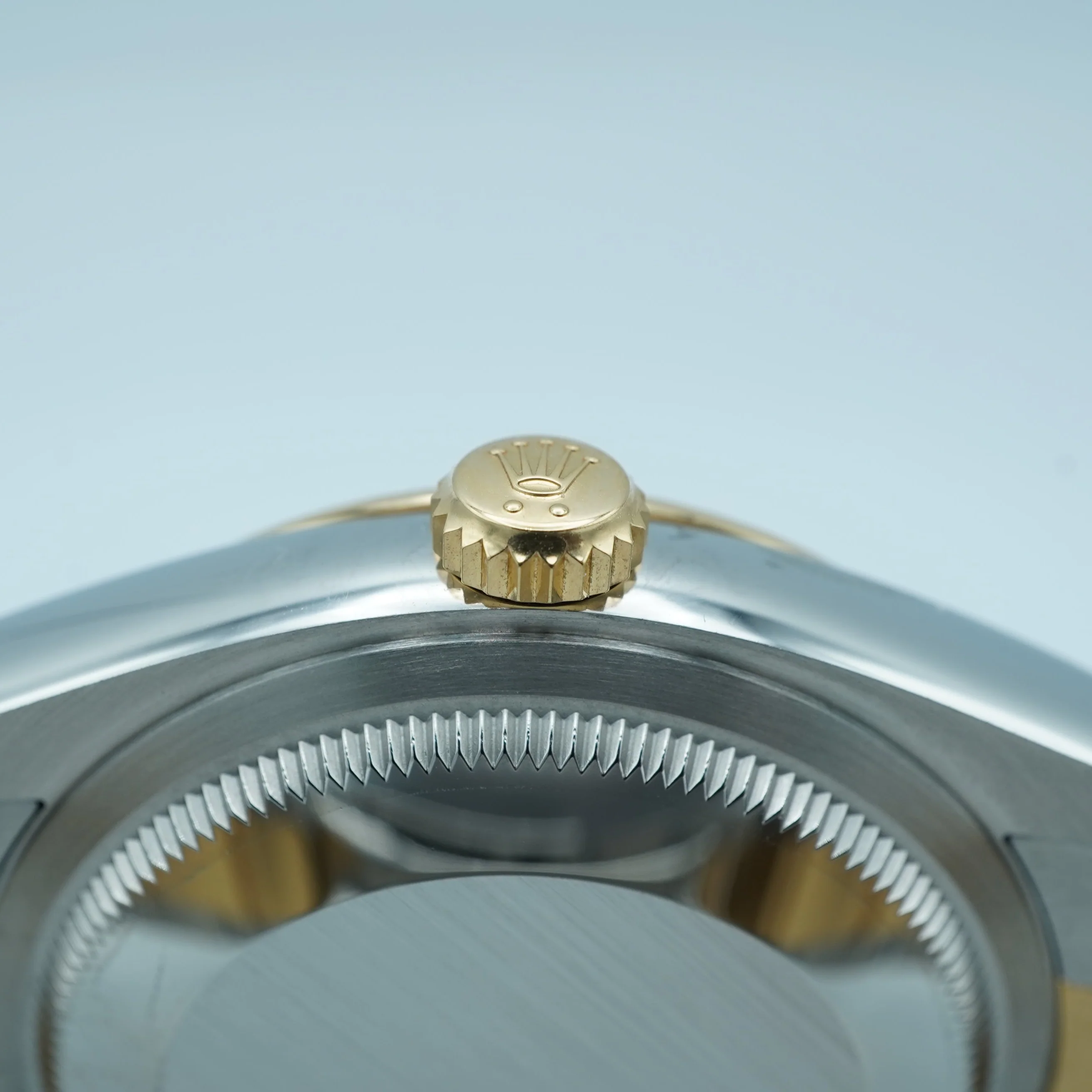 Rolex 126233 Datejust 36 mm Fluted Bezel Champagne Diamond Dial Oyster Bracelet Box and Papers 2023 - Image 5
