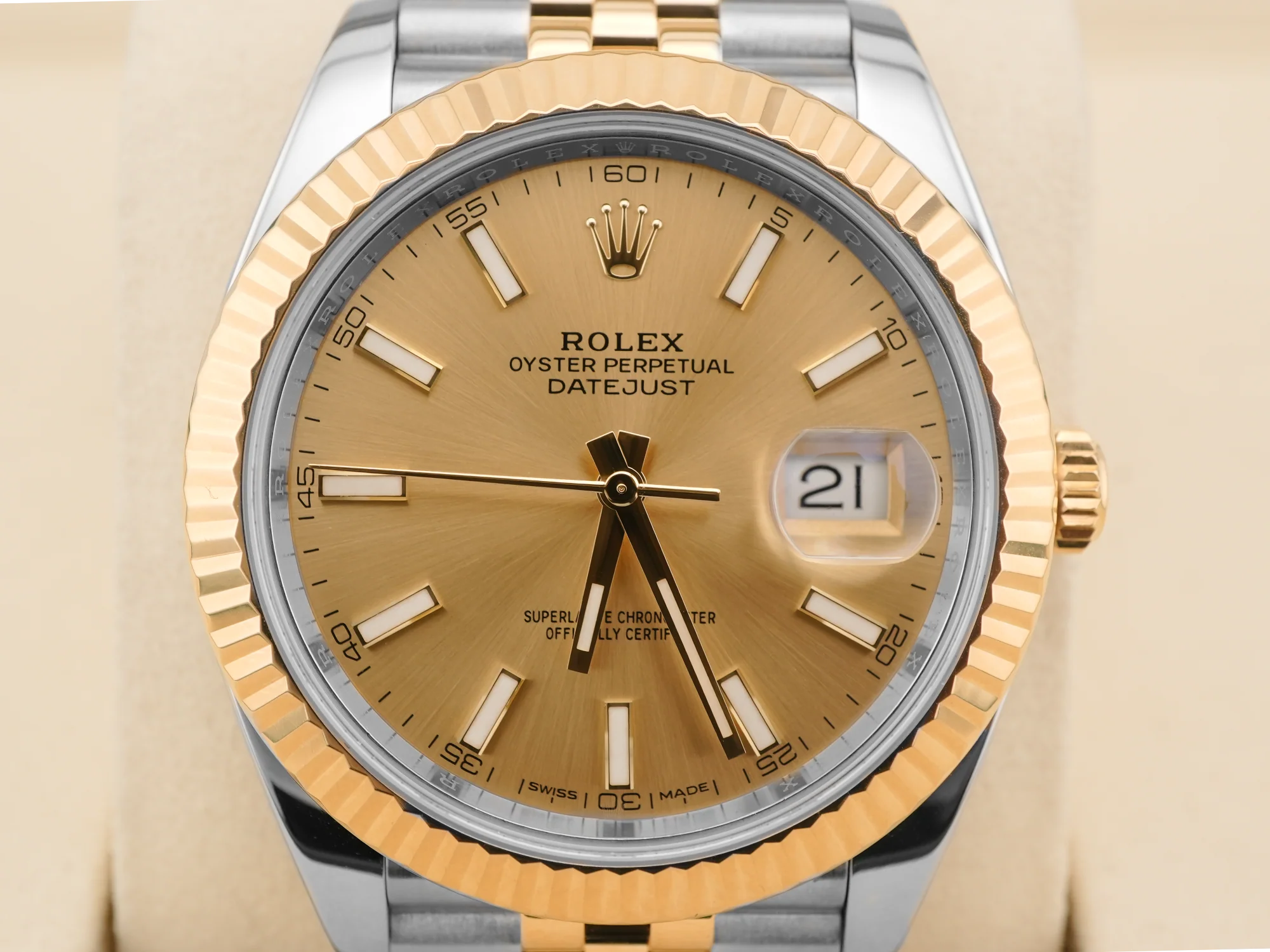 Rolex 126333 Datejust 41 mm Fluted Bezel Champagne Dial Jubilee Bracelet Box and Papers 2018 - Image 3