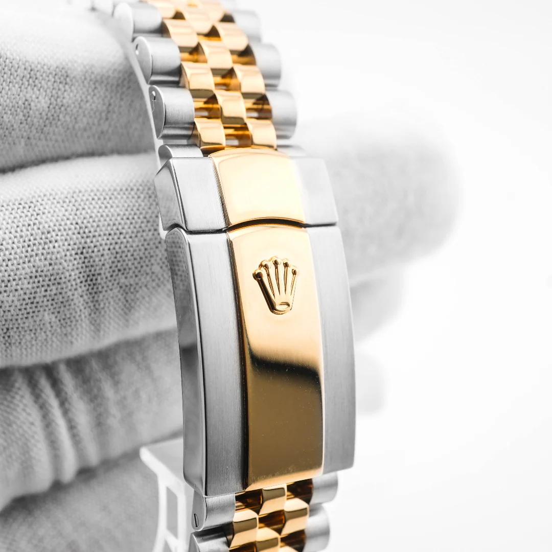 Rolex 126333 Datejust 41 mm Fluted Bezel Champagne Dial Jubilee Bracelet Box and Papers 2018 - Image 5