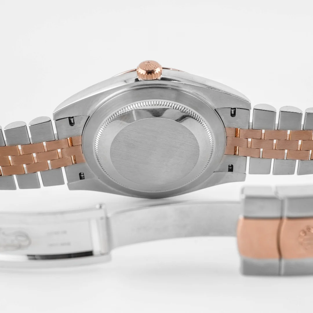 Rolex 126331 Datejust 41 mm Fluted Bezel Sundust Dial Jubilee Bracelet Box and Papers 2016 - Image 10