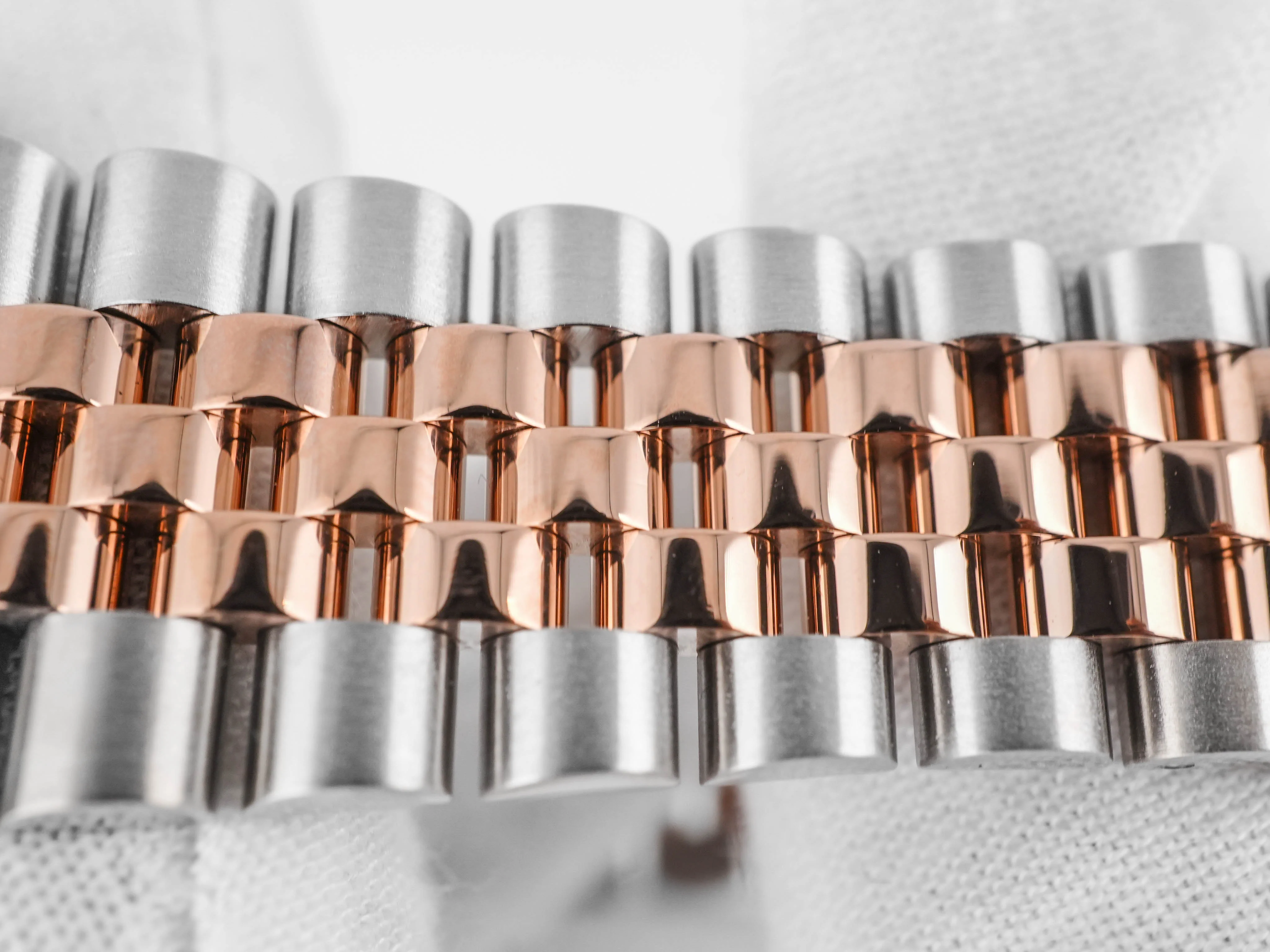 Rolex 126331 Datejust 41 mm 18K Rose Gold Sundust Dial Jubilee Bracelet Box and Papers 2020 - Image 6