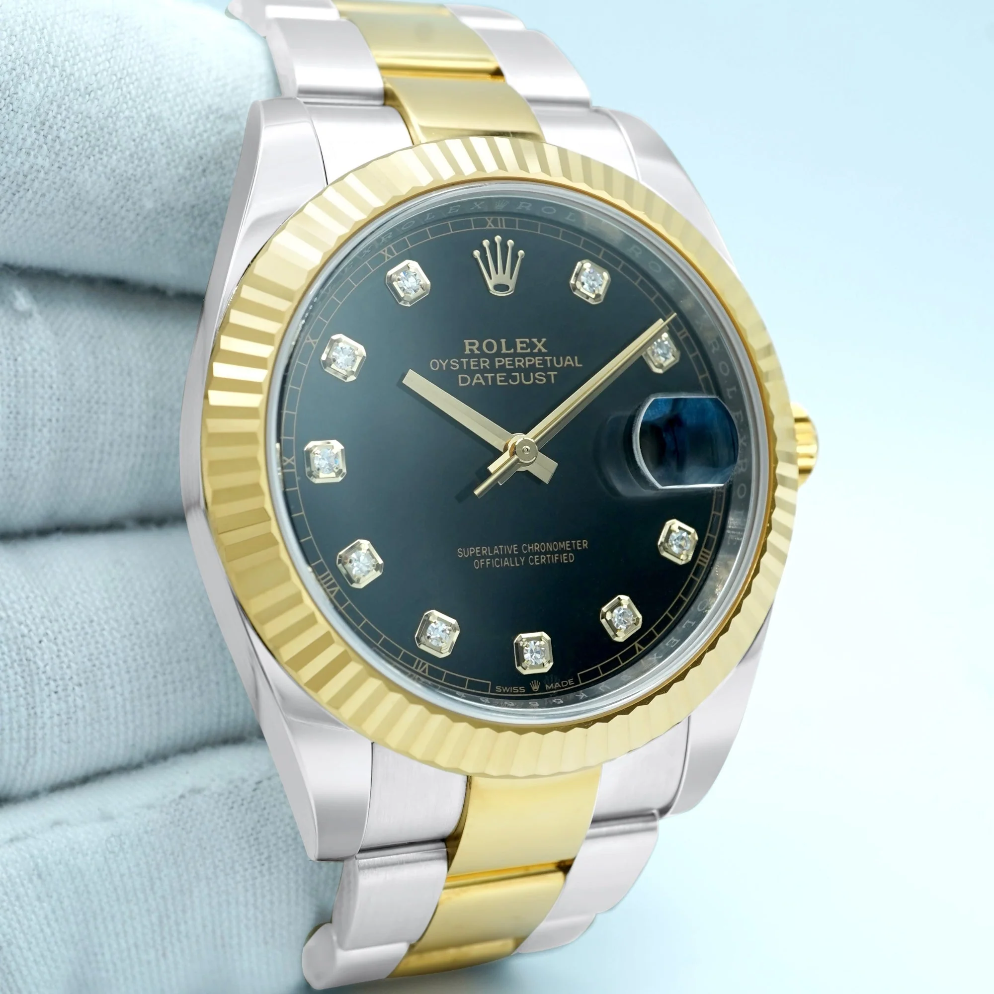 Rolex 126333 Datejust 41 mm Fluted Bezel Black Diamond Dial Oyster Bracelet Complete Set 2023 - Image 4