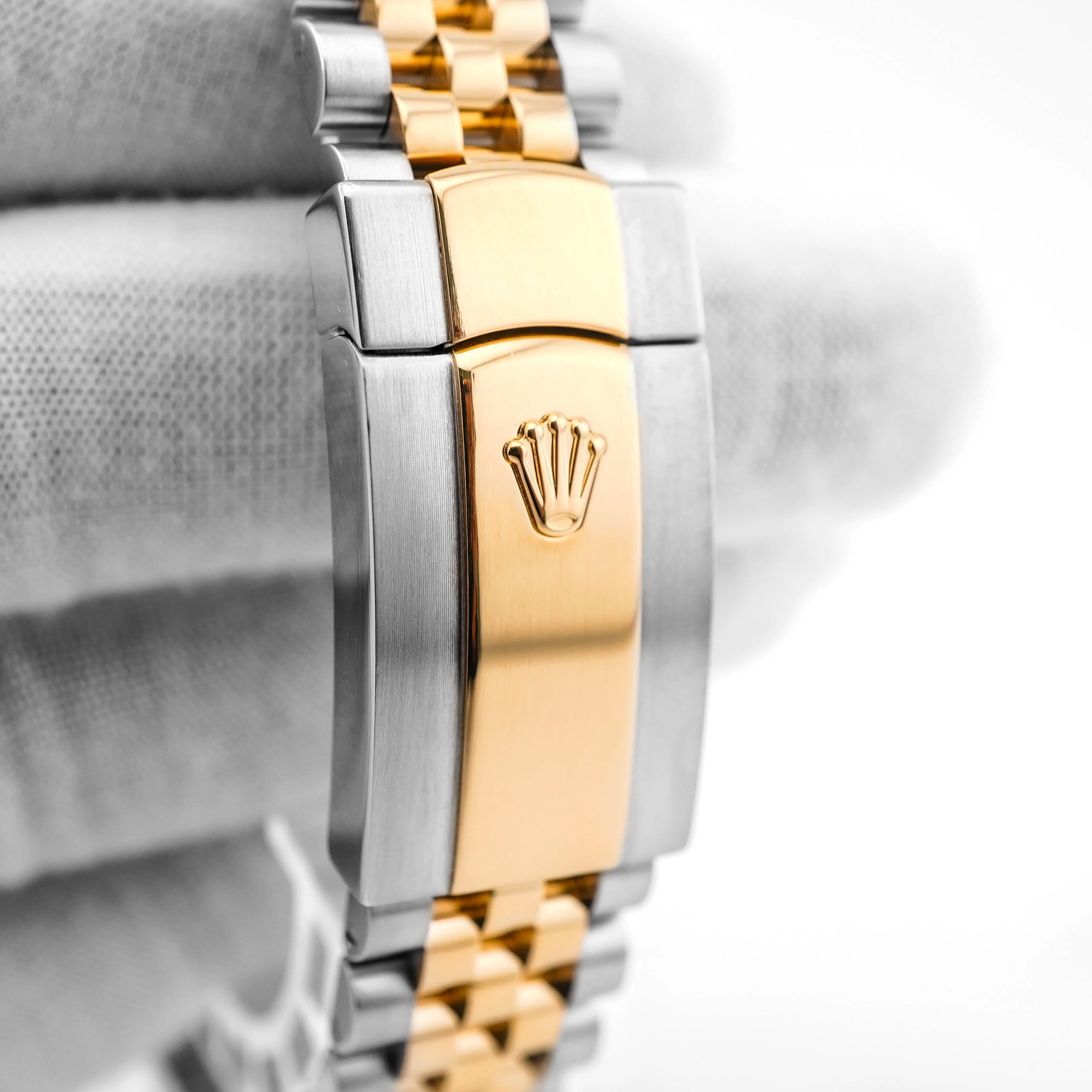 Rolex 126333 Datejust 41 mm Fluted Bezel Champagne Dial Jubilee Bracelet Box and Papers 2018 - Image 5