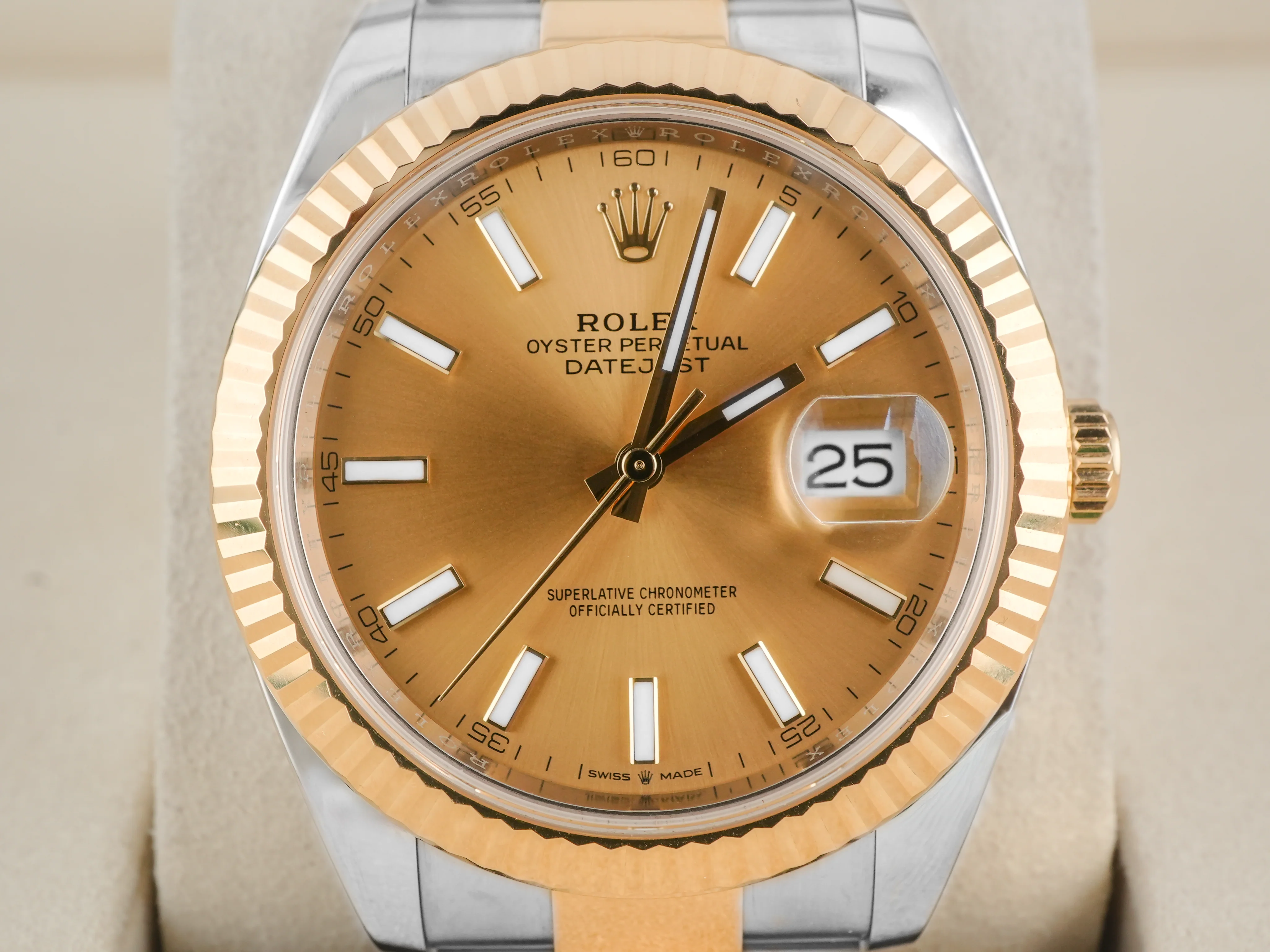 Rolex 126333 Datejust 41 mm Fluted Bezel Champagne Index Dial Oyster Bracelet Box and Papers 2019 - Image 3