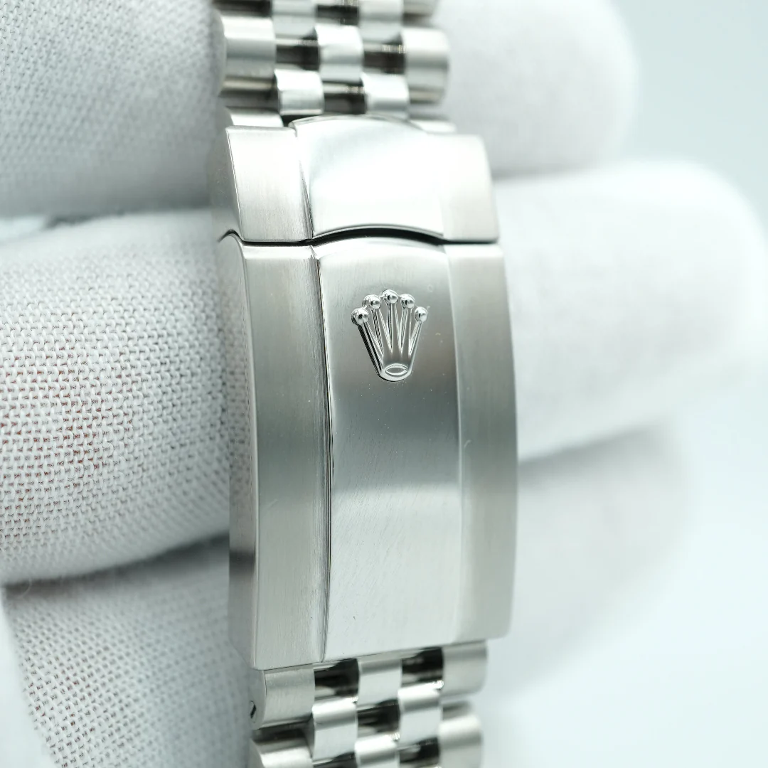 Rolex 126334 Datejust 41 mm 18k White Gold Black Diamond Dial Jubilee Bracelet Complete Set 2019 - Image 5