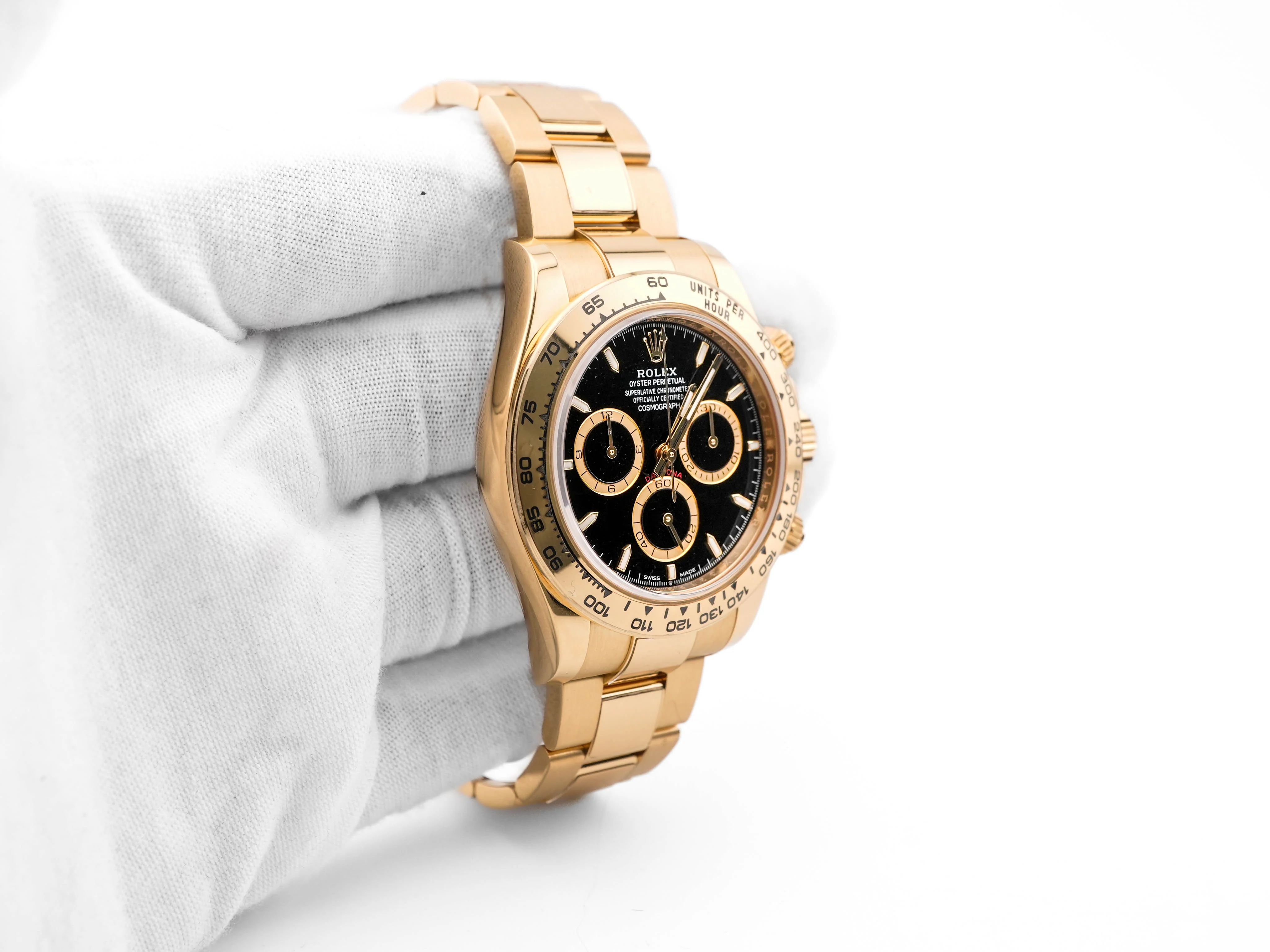 Rolex 126508 Cosmograph Daytona 40 mm 18K Yellow Gold Black Index Dial Box and Papers 2024 - Image 4