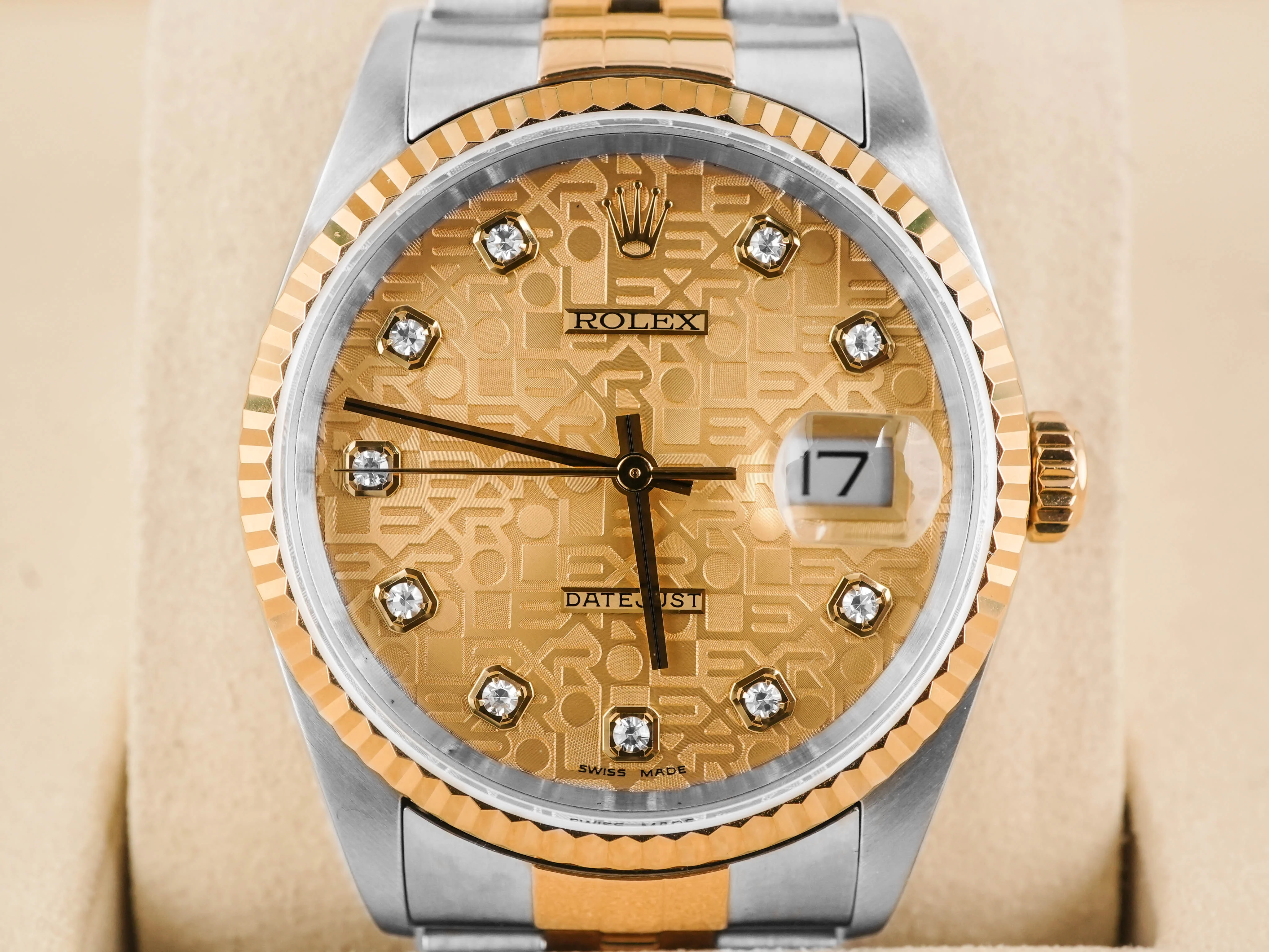 Rolex 16233 Datejust 36 mm Fluted Bezel Champagne Jubilee Diamond Dial Jubilee Box and Papers 2001 - Image 4