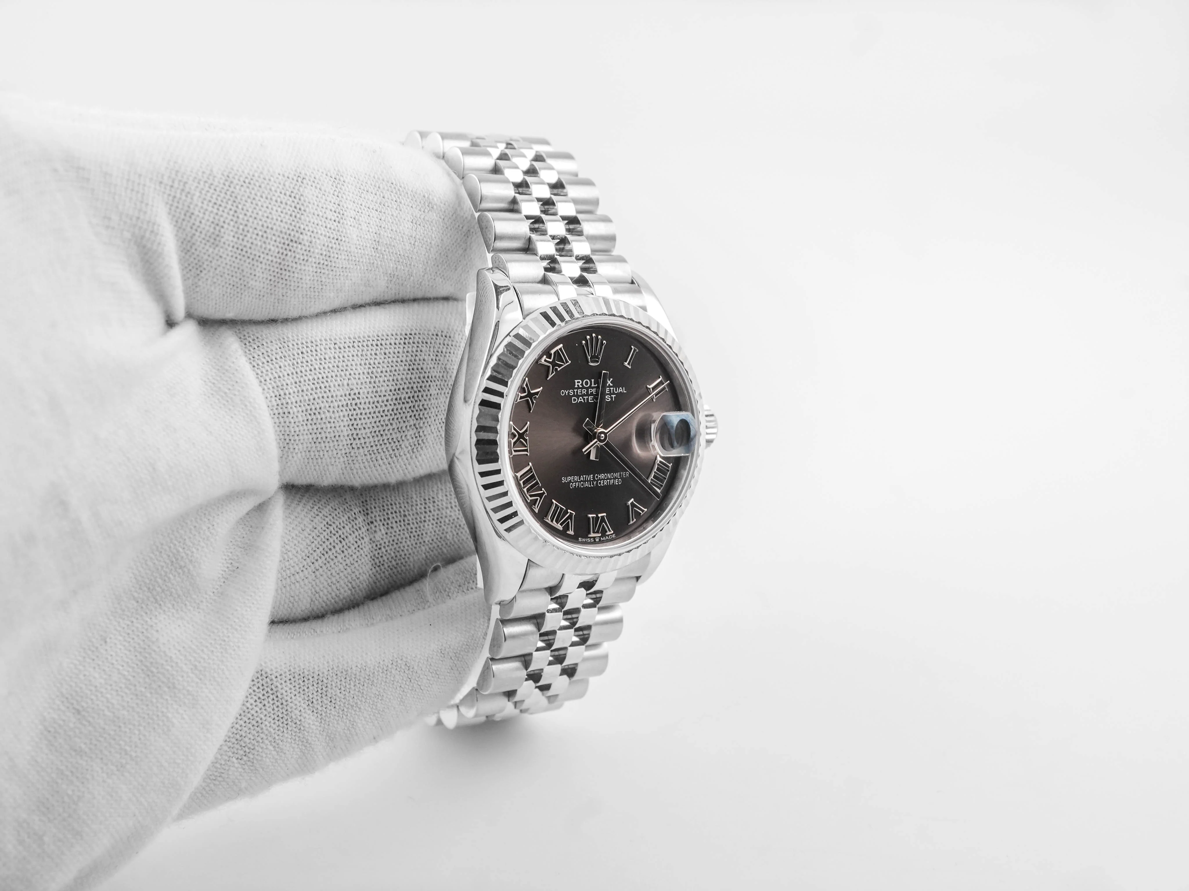 Rolex 278274 Datejust 31 mm Fluted Bezel Dark Grey Roman Dial Jubilee Bracelet Box and Papers 2020 - Image 4