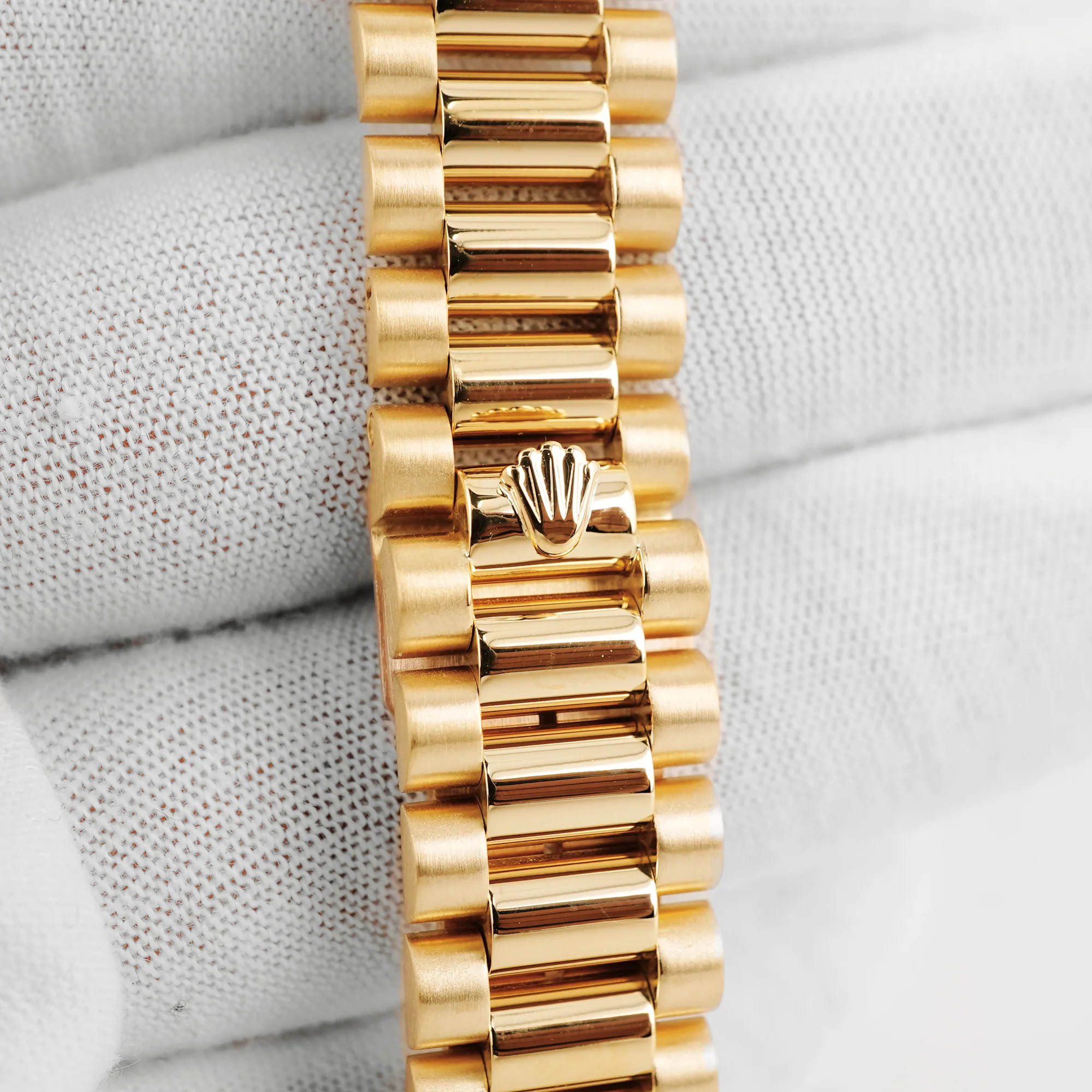Rolex 68278 Datejust 31 mm Fluted Bezel Champagne Diamond Dial President Bracelet Box 1991 - Image 5