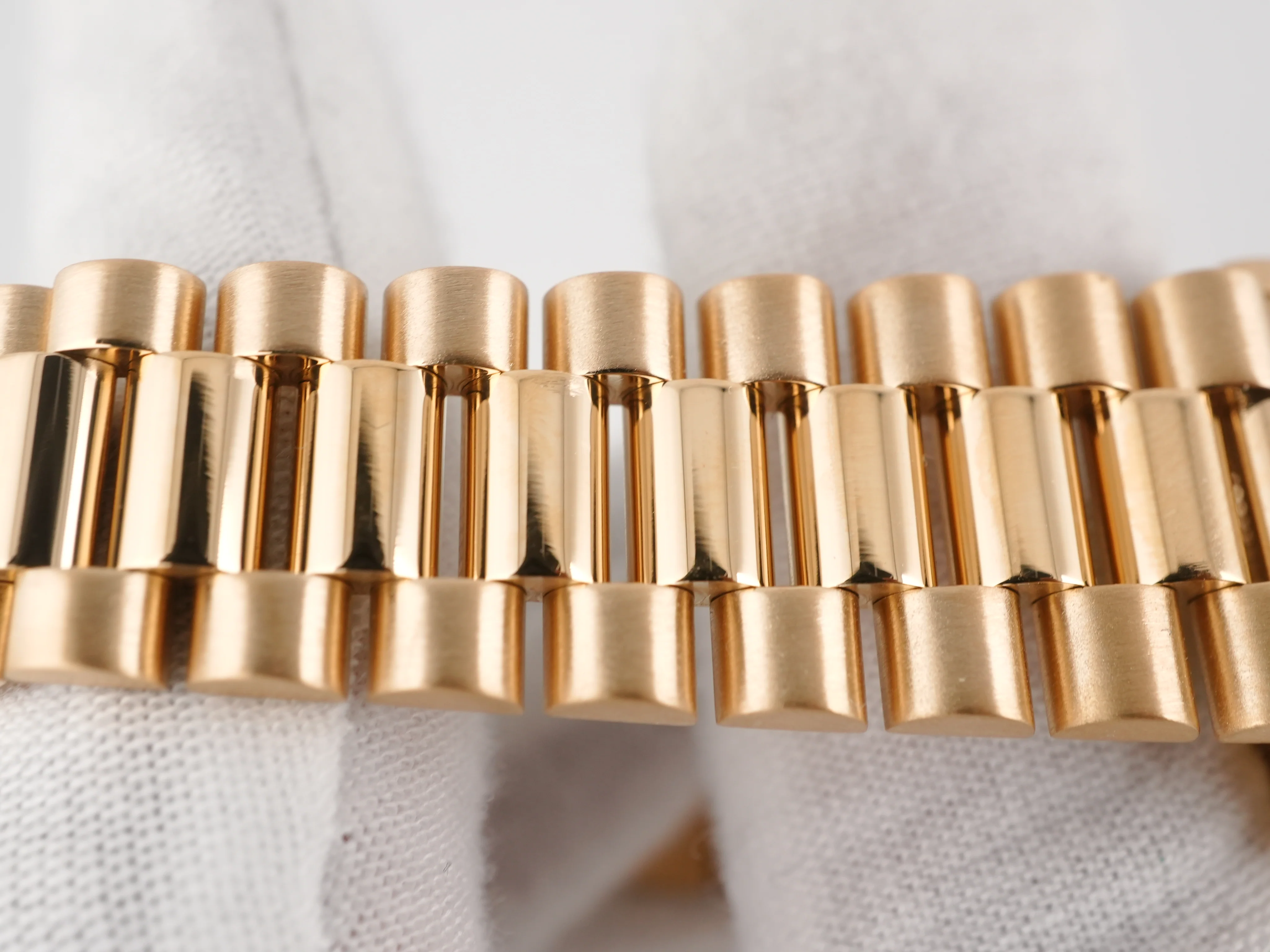 Rolex 68278 Datejust 31 mm Fluted Bezel Champagne Diamond Dial President Bracelet Box 1991 - Image 7