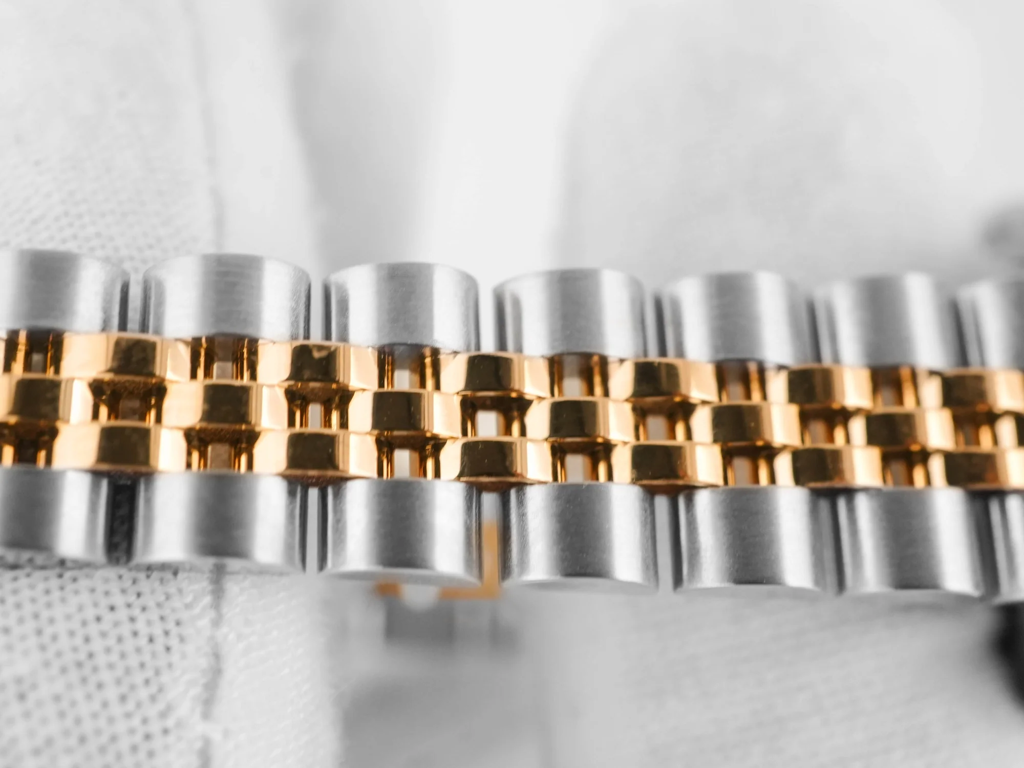 Rolex 69173 Lady-Datejust 26mm Champagne Diamond Dial Jubilee Bracelet Box and Papers 1990 - Image 7
