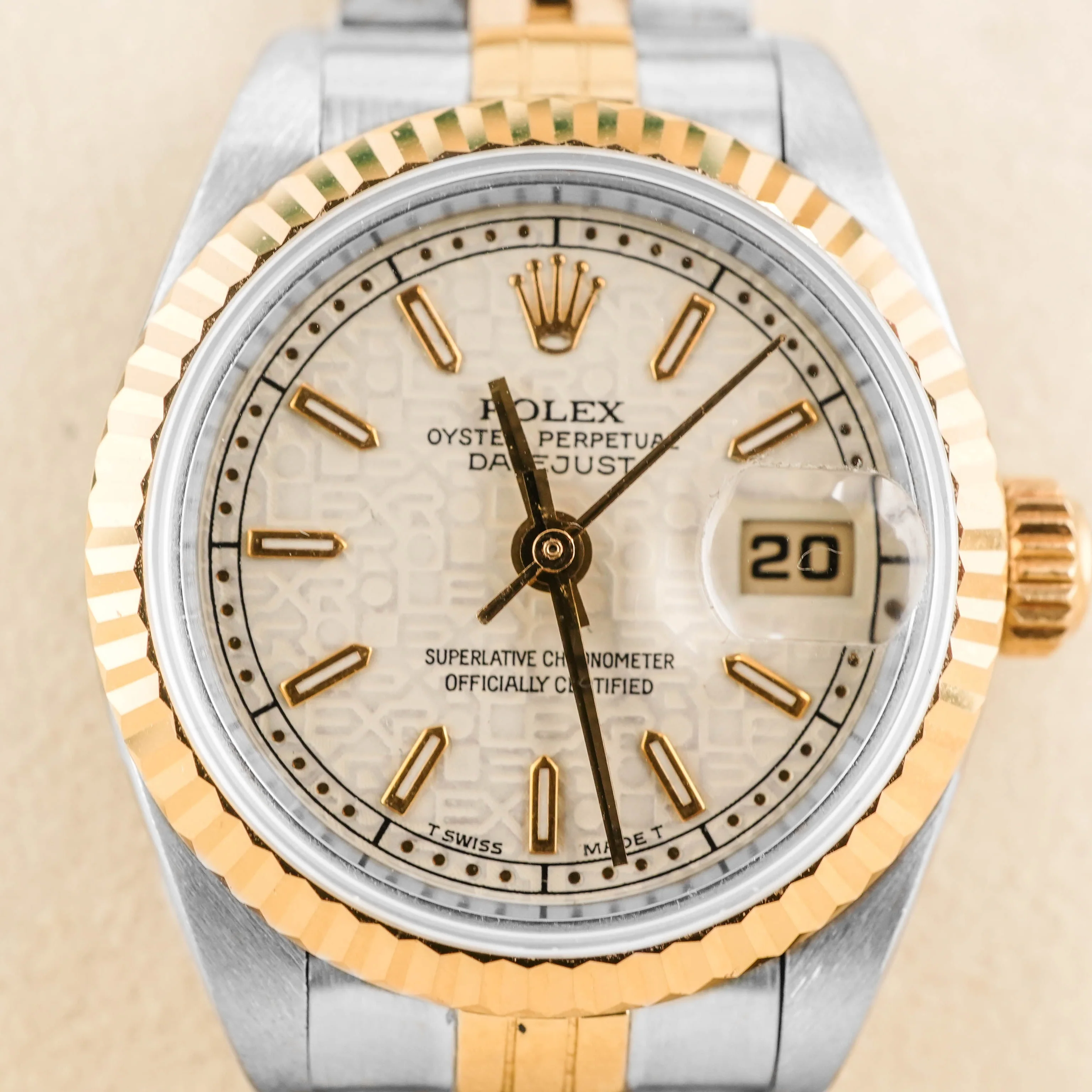 Rolex 69173 Lady-Datejust 26 mm Linen Jubilee Index Dial Jubilee Bracelet Box and Papers 1995 - Image 3
