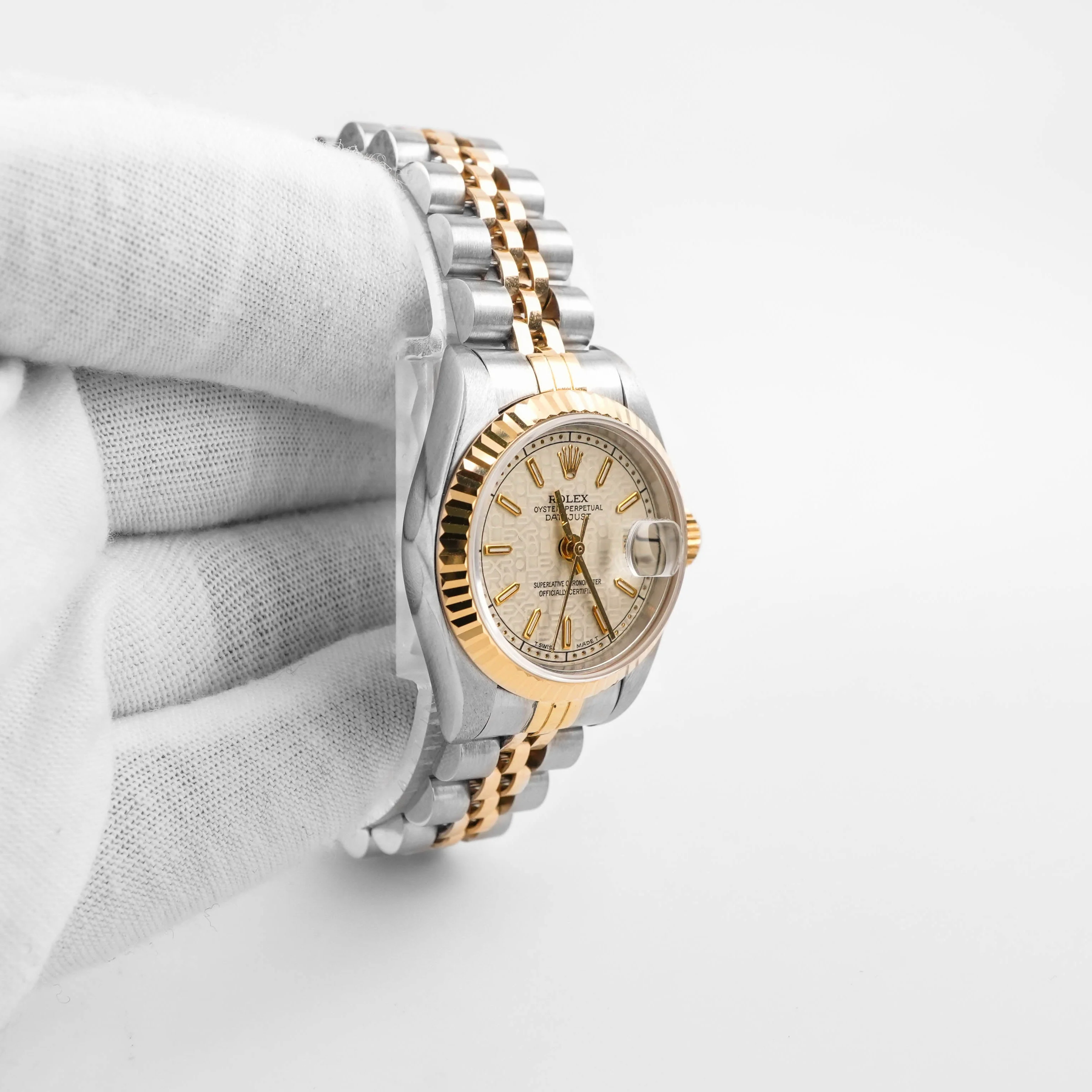 Rolex 69173 Lady-Datejust 26 mm Linen Jubilee Index Dial Jubilee Bracelet Box and Papers 1995 - Image 4