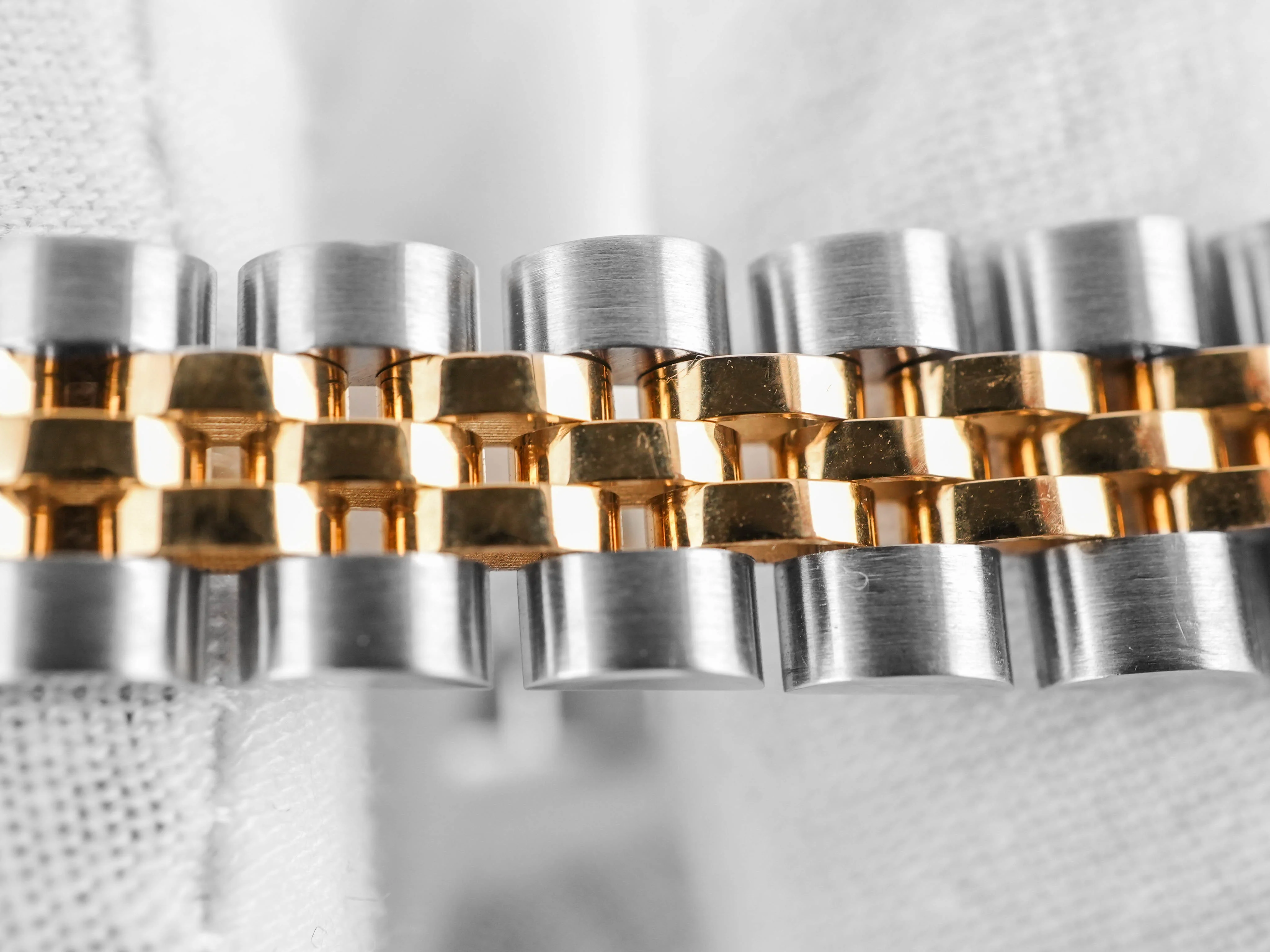 Rolex 69173 Lady-Datejust 26 mm Linen Jubilee Index Dial Jubilee Bracelet Box and Papers 1995 - Image 7