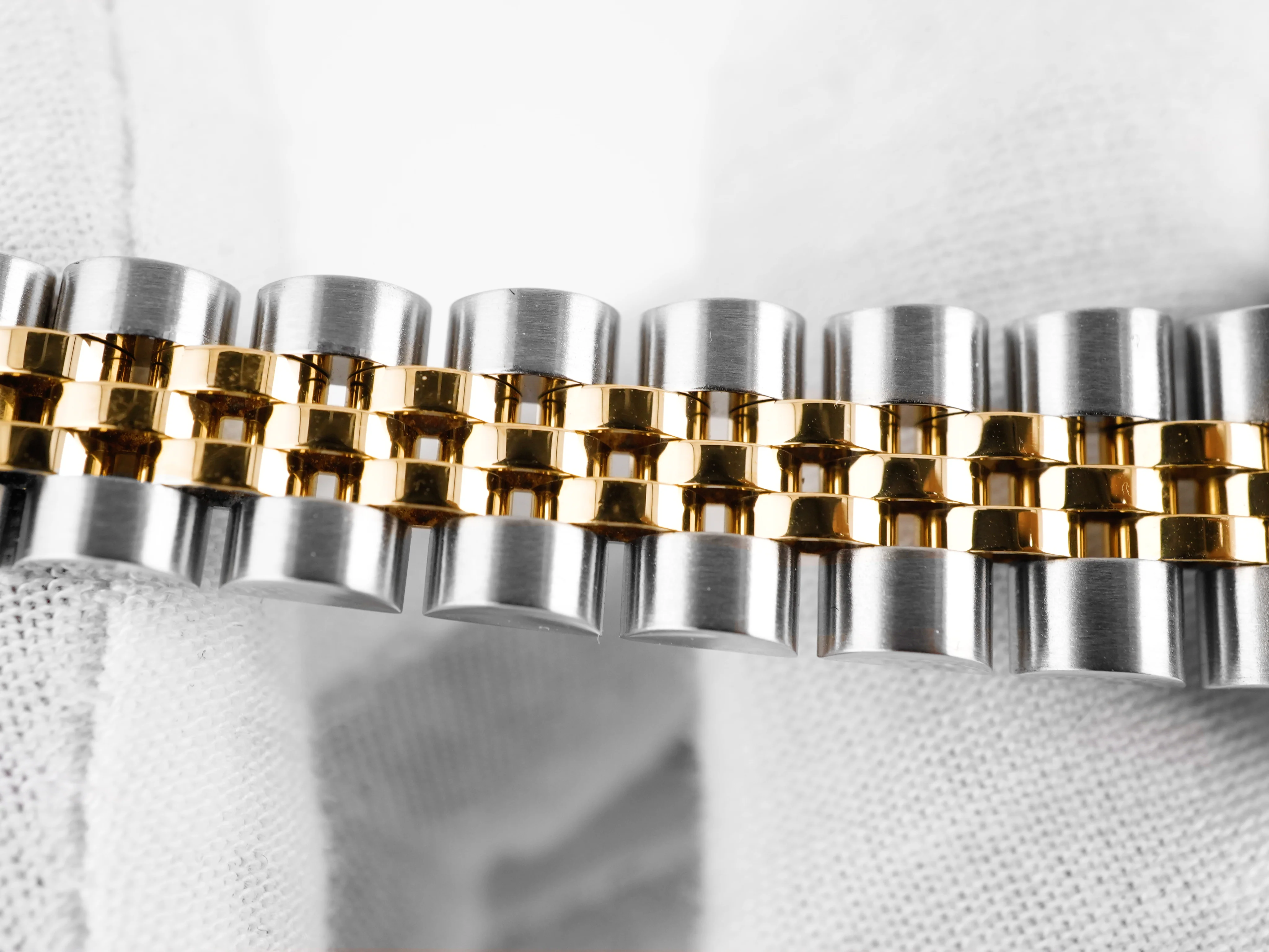 Rolex 69173 Lady-Datejust 26 mm Ivory Arabic Dial Jubilee Bracelet Box and Papers 1999 - Image 7