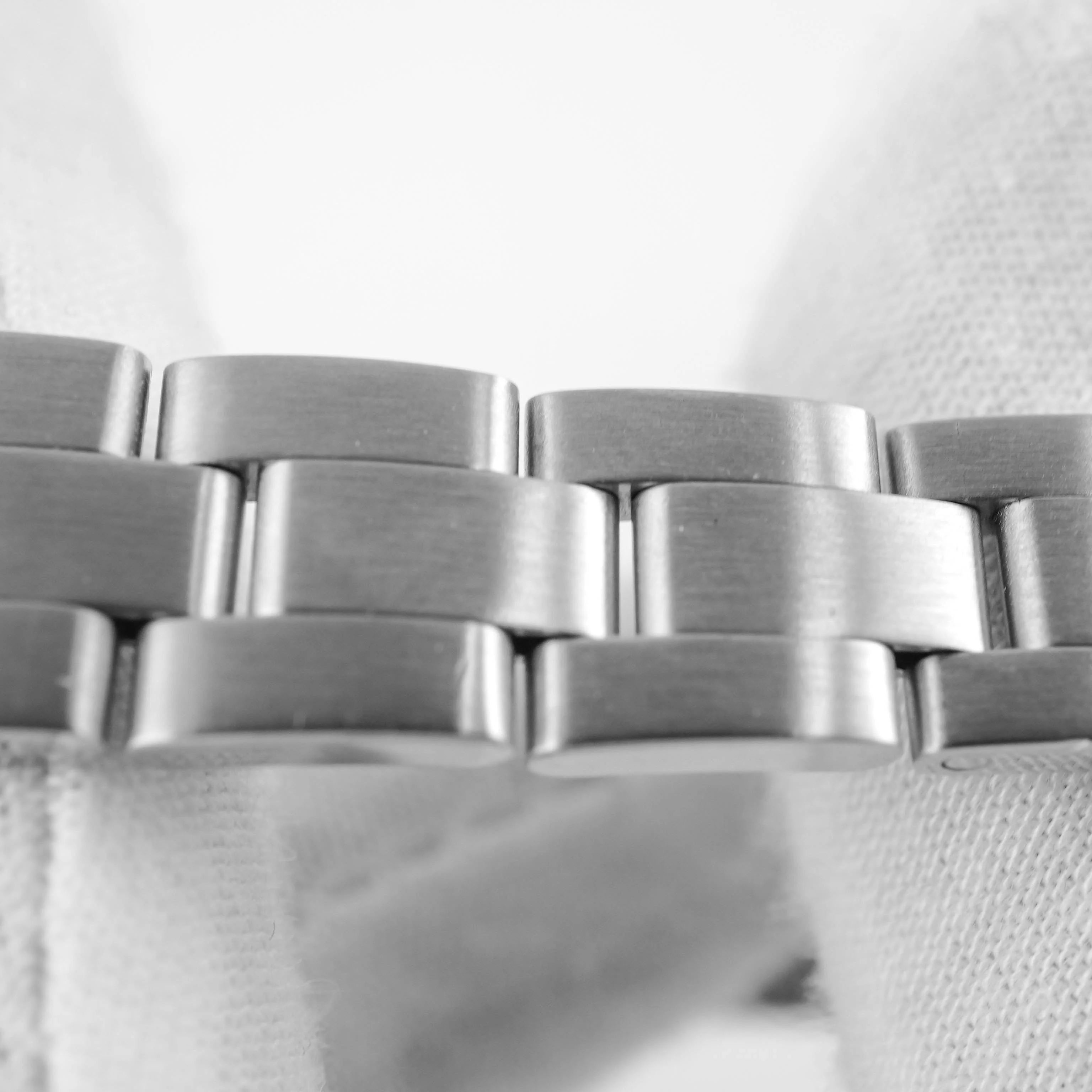 Rolex 69174 Lady-Datejust 26 mm 18K White Gold Silver Dial Oyster Bracelet Box and Papers 1984 - Image 6